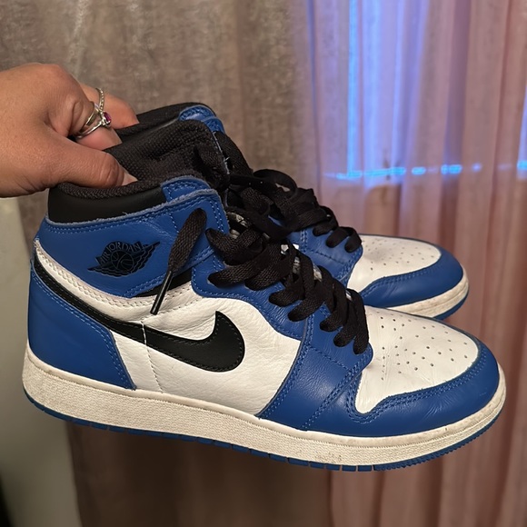 Nike jordan shoes. Used in good condition - Picture 3 of 5